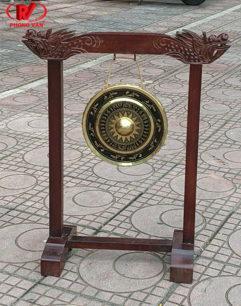 CHIÊNG 30 (2) Chiêng đồng 30cm hình trống đồng có giá treo gỗ