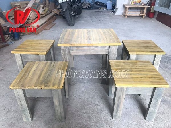 Bộ bàn ghế cà phê gỗ thông màu giả cổ
