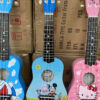 Đàn ukulele màu có hình