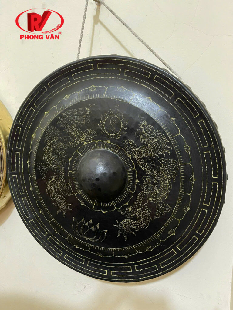 Cồng chiêng đồng 50cm trạm rồng chầu màu đen