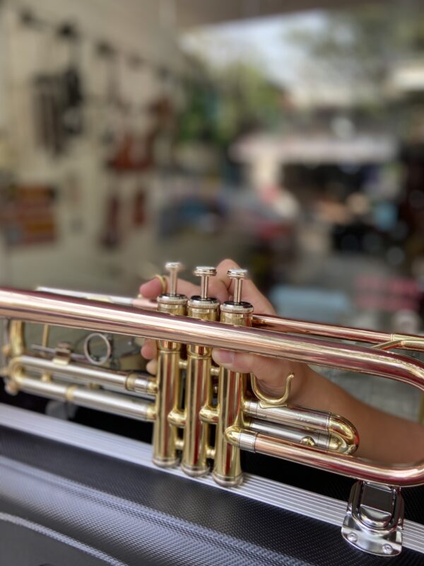 Kèn trumpet 3 màu Jupiter JTR500