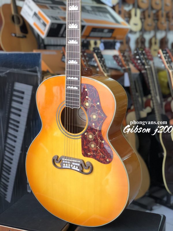 Đàn guitar acoustic Gibson J-200