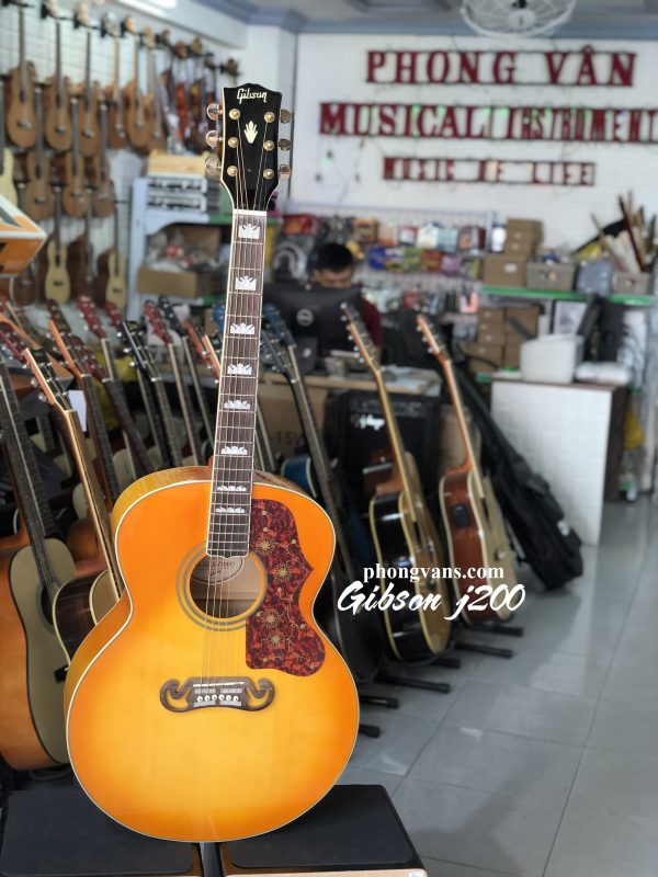Đàn guitar acoustic Gibson J-200