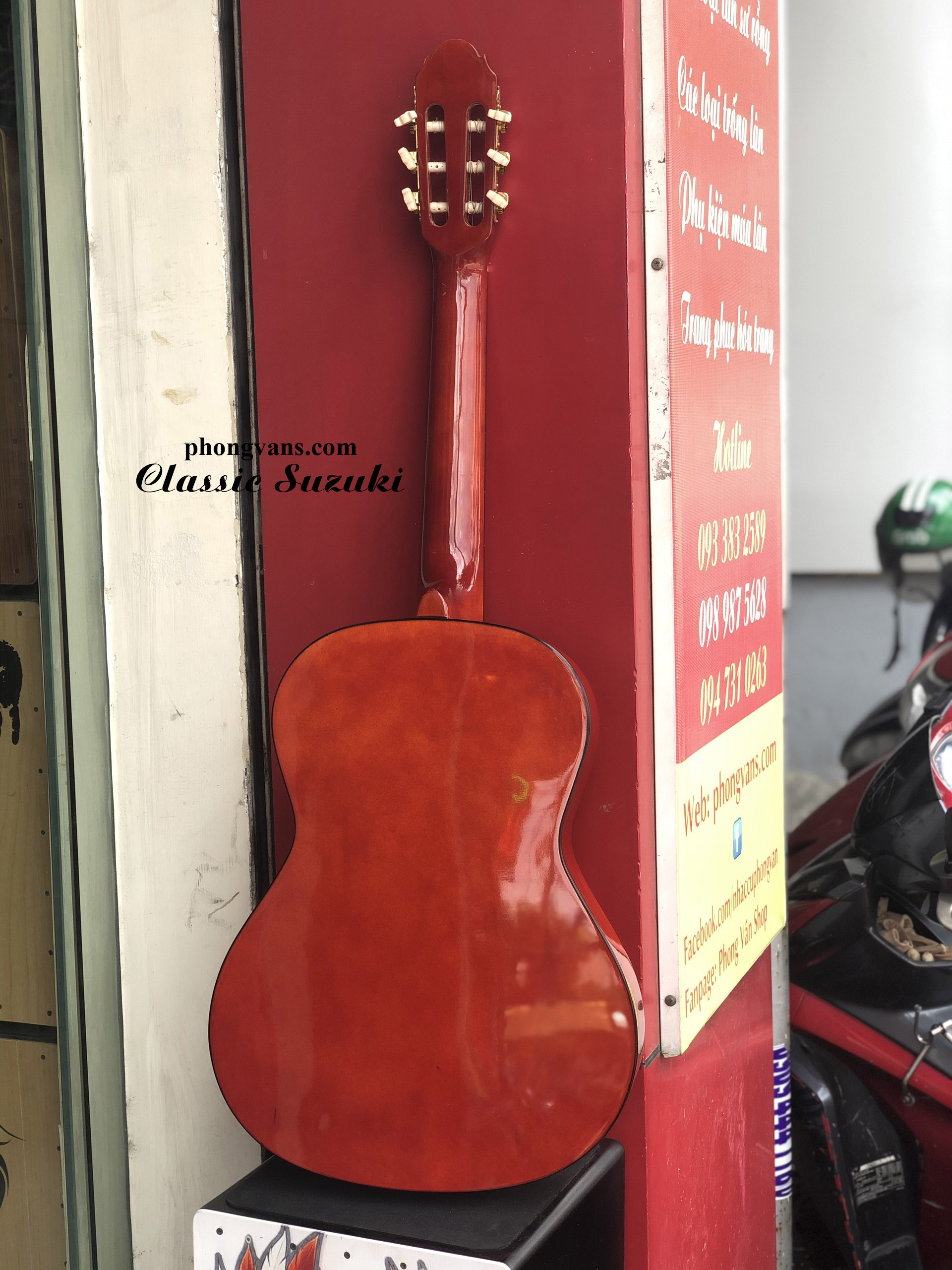 Đàn guitar classic Suzuki CG-28