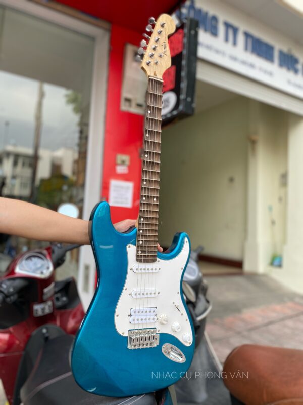 Guitar cổ điện phím lõm Fender 4 mobin