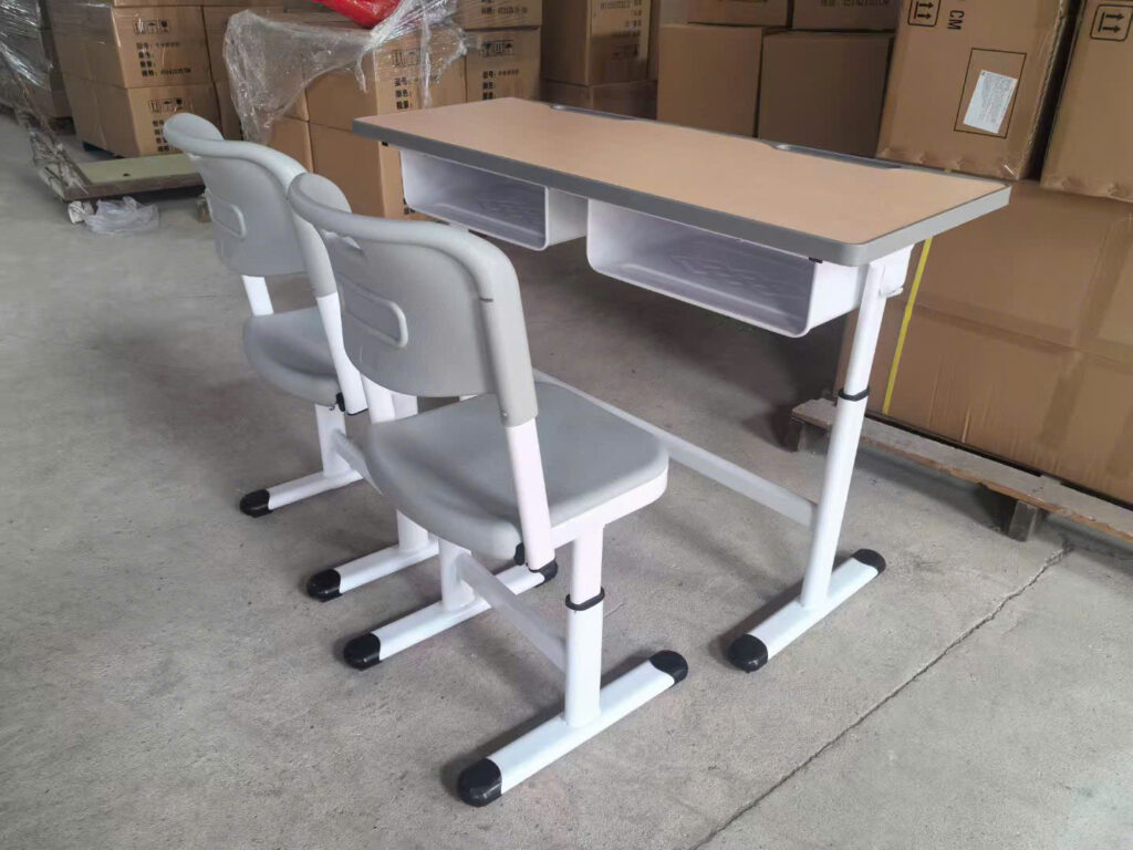 Bàn Ghế Học Sinh Tiểu Học Tiêu Chuẩn