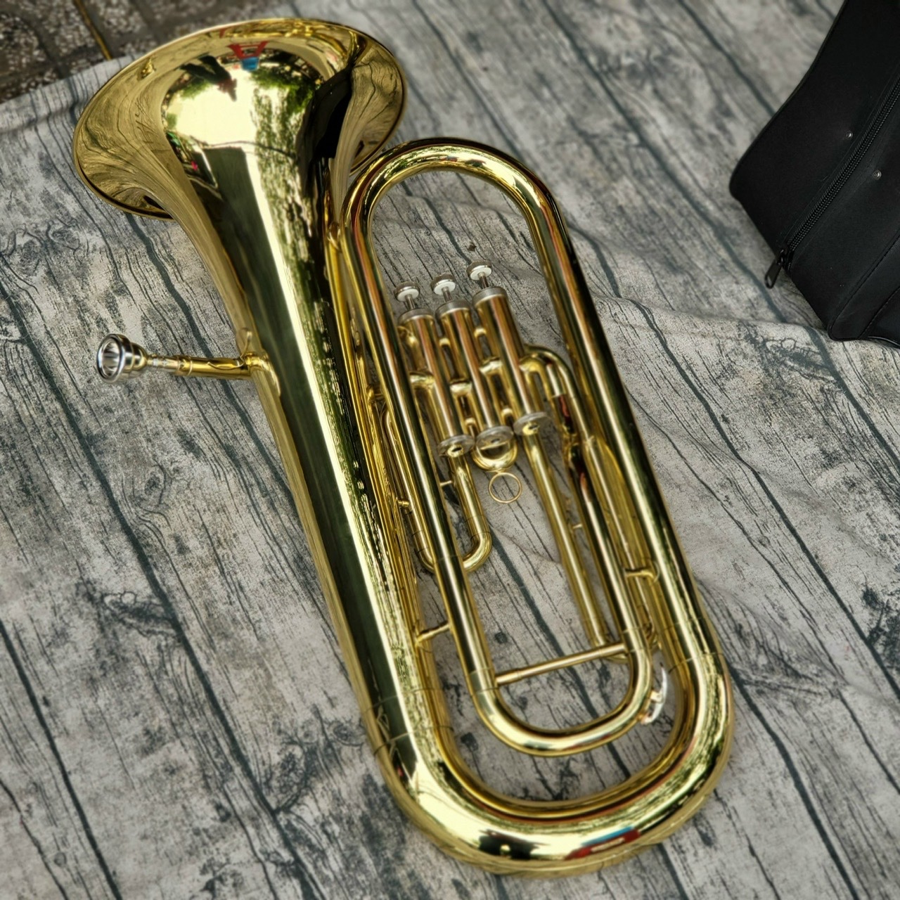 ken bass (7) Kèn Bass Vàng Saiger SBS-600