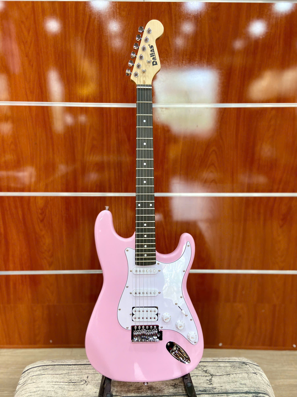 DL-S4 (12) Đàn Guitar Điện Dallas DL-S4 4 Mobin