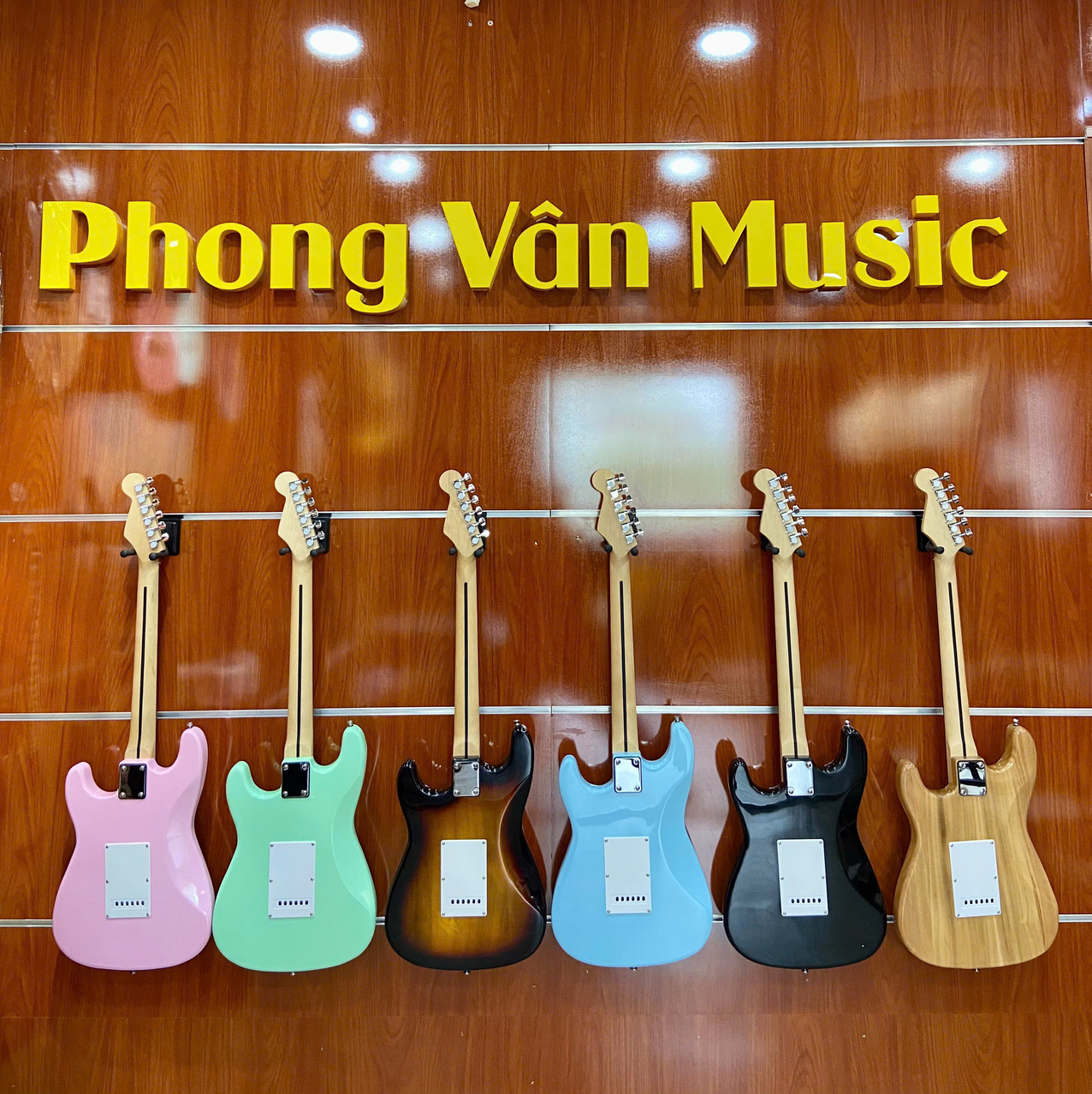 DL-S4 (2) Đàn Guitar Điện Dallas DL-S4 4 Mobin