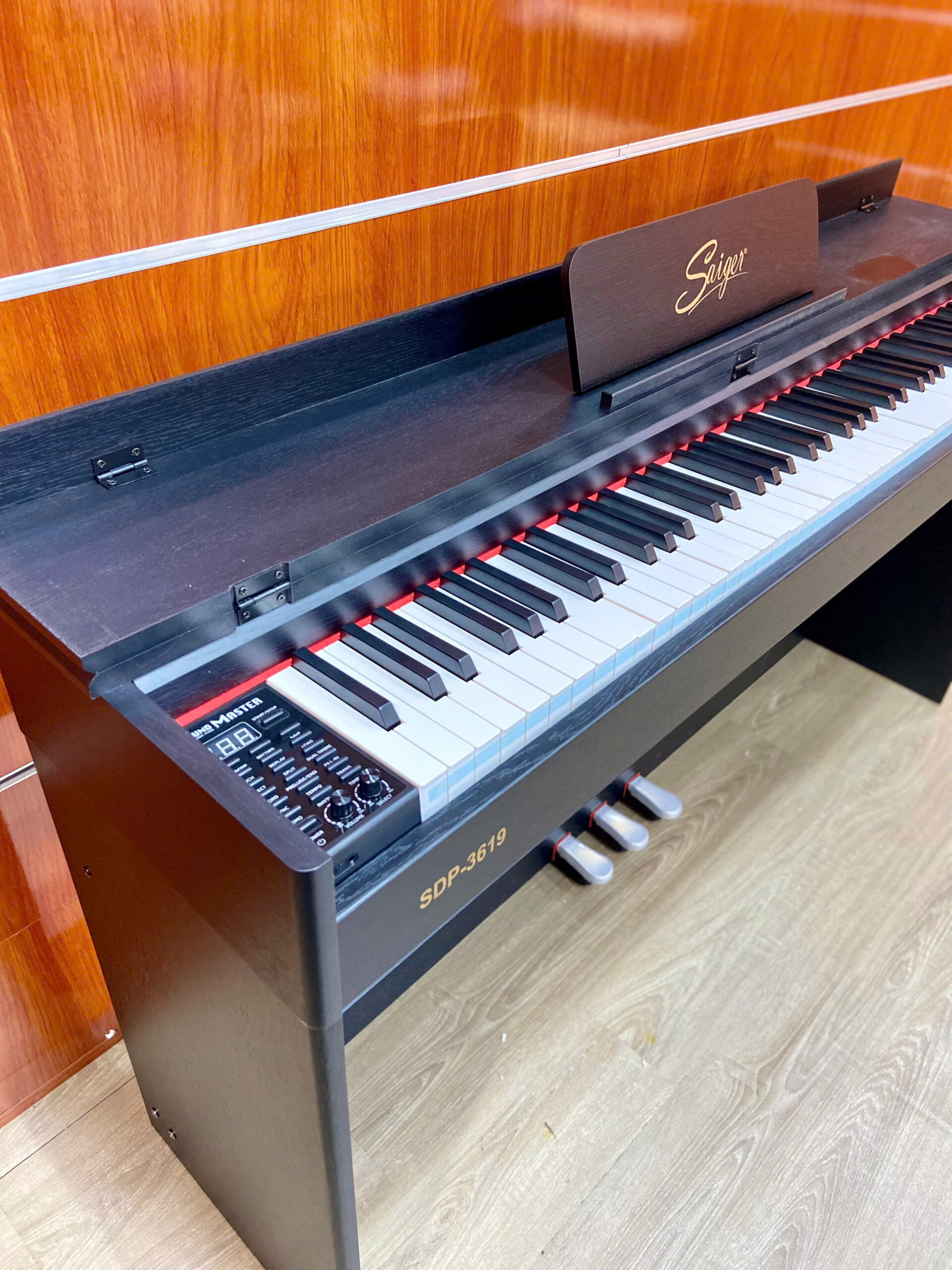 z7748231485630_d1751dd33cac993ac8f7e189d57779ab Digital Piano Saiger SDP-3619